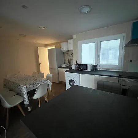 Center Apartment *